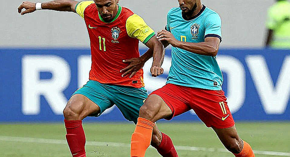 ম্যান ইউনাইটেডের নতুন বাম-ব্যাক শিকার জোয়াকিন সেইস: লুইস হলের 'বিকল্প' নাকি 'প্রতিস্থাপন' — আসল গল্পটা অন্য জায়গায়